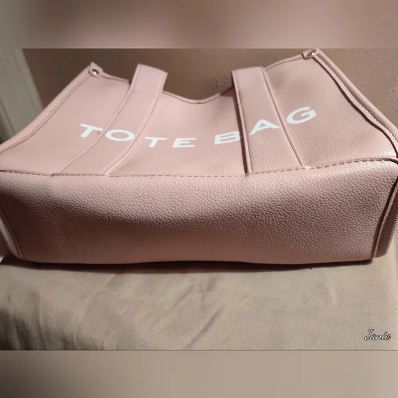 Pink Vegan Purse - Picture 7 of 9